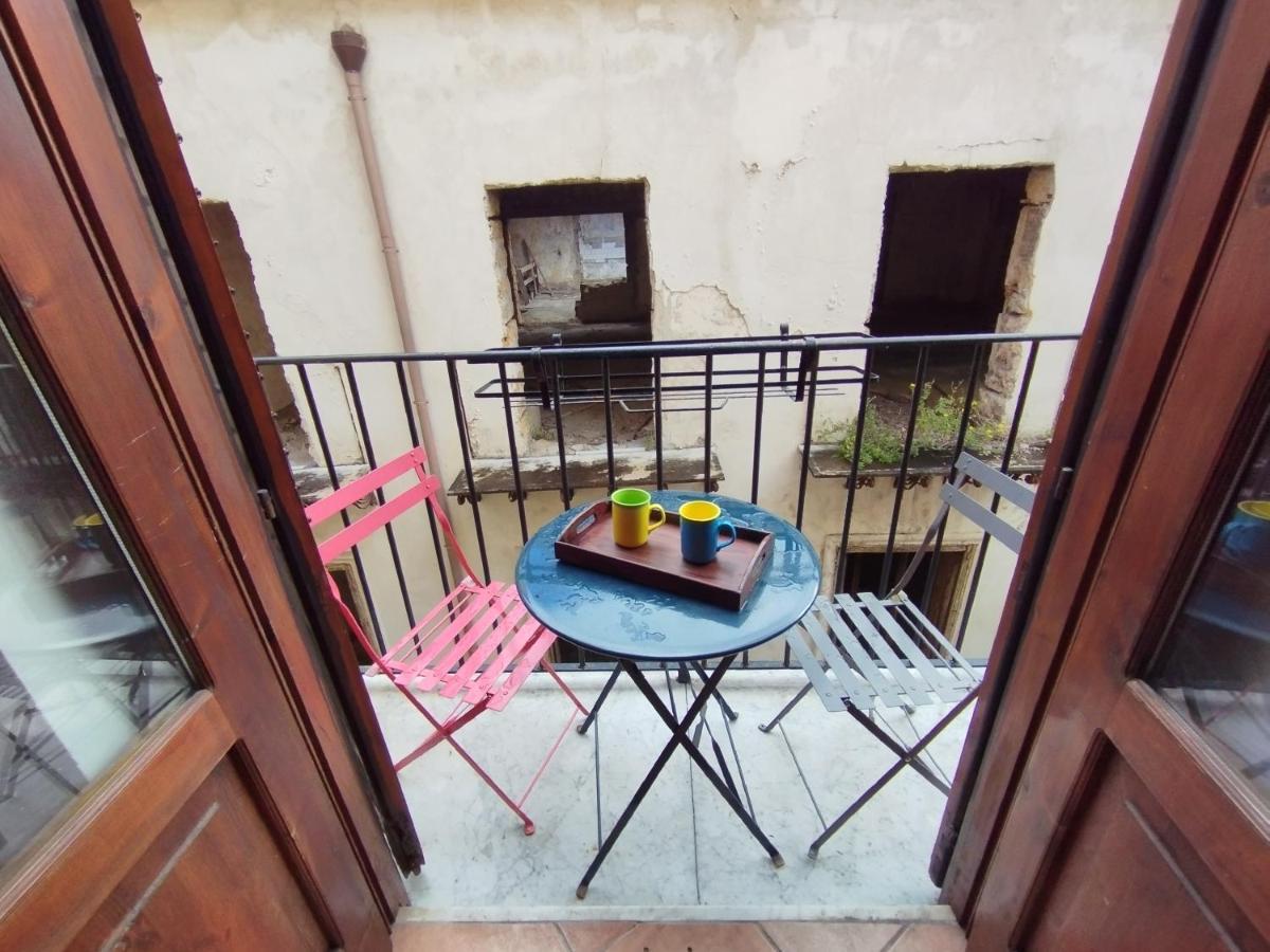 Apartment By The Market Palermo Eksteriør billede